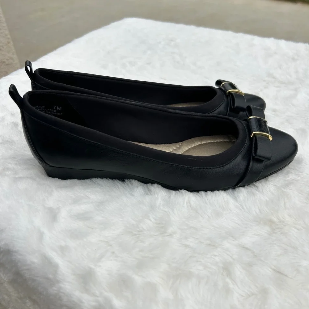 Bandolino Black Leather Slip-On Wedge Flat Bow Comfort Dress Shoes Size 7